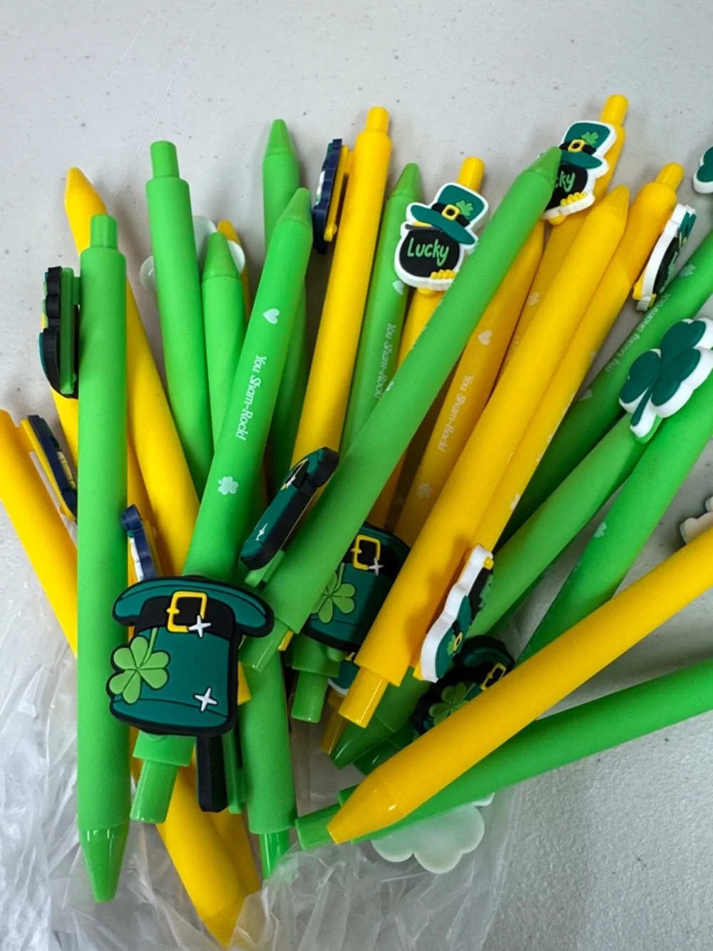 24 pack St. Patrick's Day Shamrock Pen Set - Green & Yellow pens all new